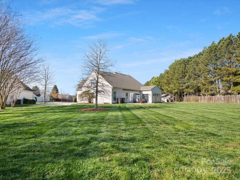 2020 Holly Villa Circle, Indian Trail, NC 28079.  MLS# CAR4222293, YatesRealty ID 4463. 