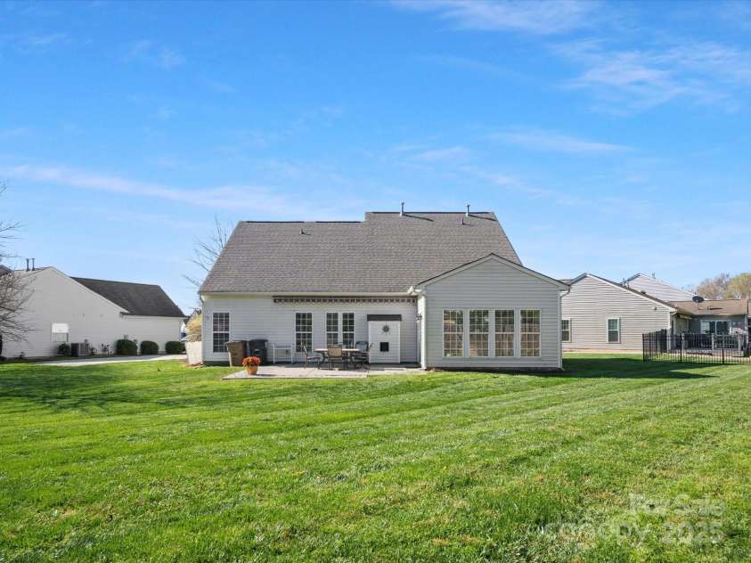 2020 Holly Villa Circle, Indian Trail, NC 28079.  MLS# CAR4222293, YatesRealty ID 4463. 