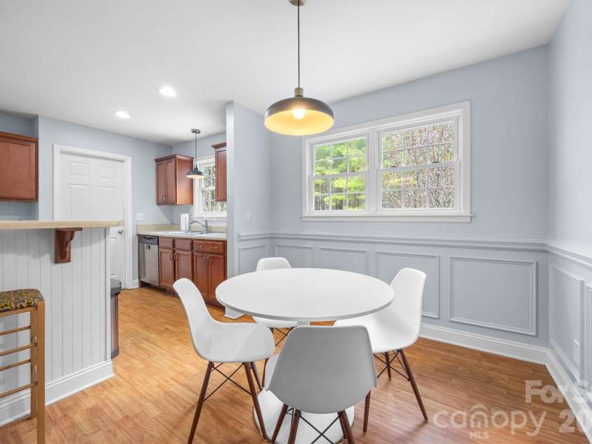 219 Nottingham Drive, York, SC 29745.  MLS# CAR4347326, YatesRealty ID 4463. Dining area