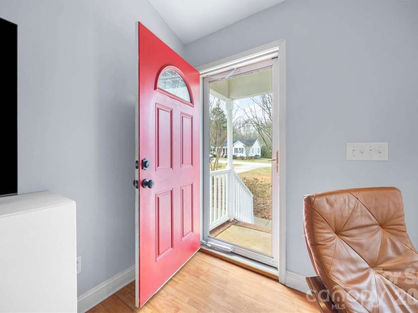 219 Nottingham Drive, York, SC 29745.  MLS# CAR4347326, YatesRealty ID 4463. Front door