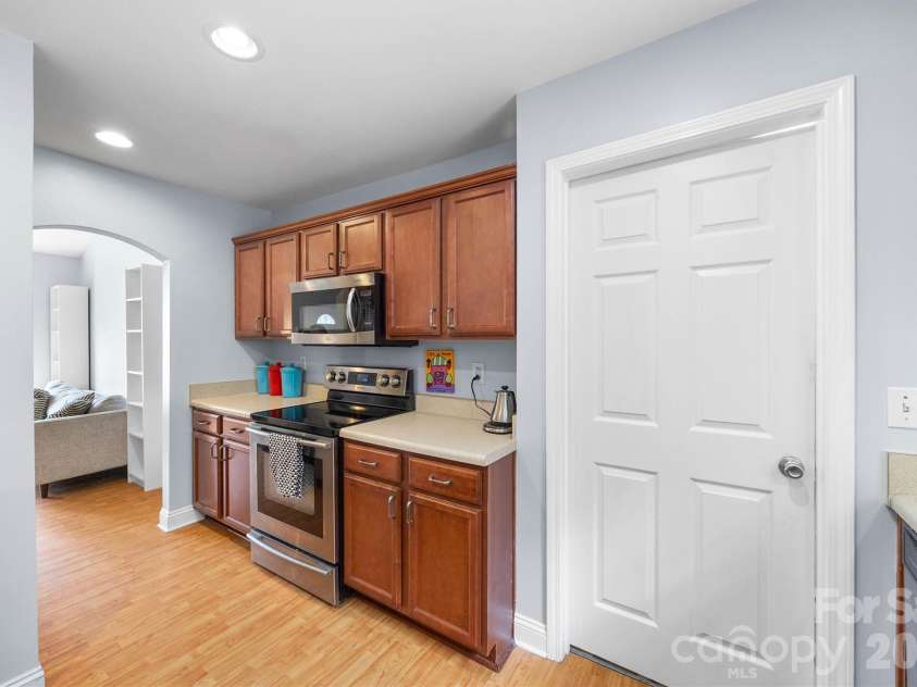 219 Nottingham Drive, York, SC 29745.  MLS# CAR4347326, YatesRealty ID 4463. Kitchen