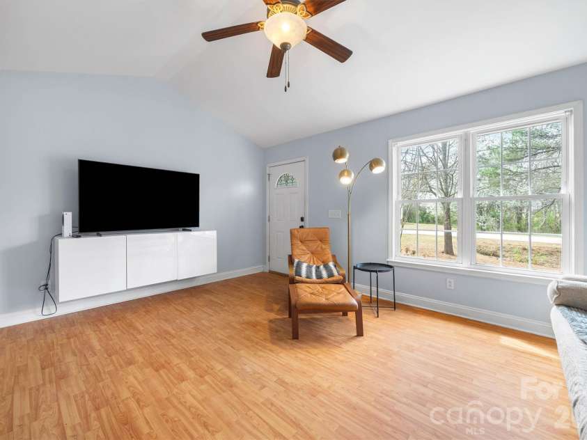 219 Nottingham Drive, York, SC 29745.  MLS# CAR4347326, YatesRealty ID 4463. Living area