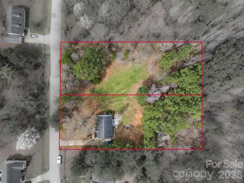 219 Nottingham Drive, York, SC 29745.  MLS# CAR4347326, YatesRealty ID 4463. Lots being sold with the home.