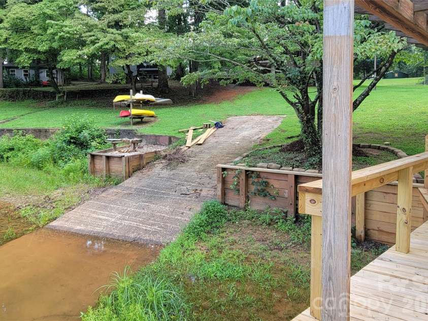 7224 Right Angle Street, Sherrills Ford, NC 28673.  MLS# CAR4411312, YatesRealty ID 44630. 
