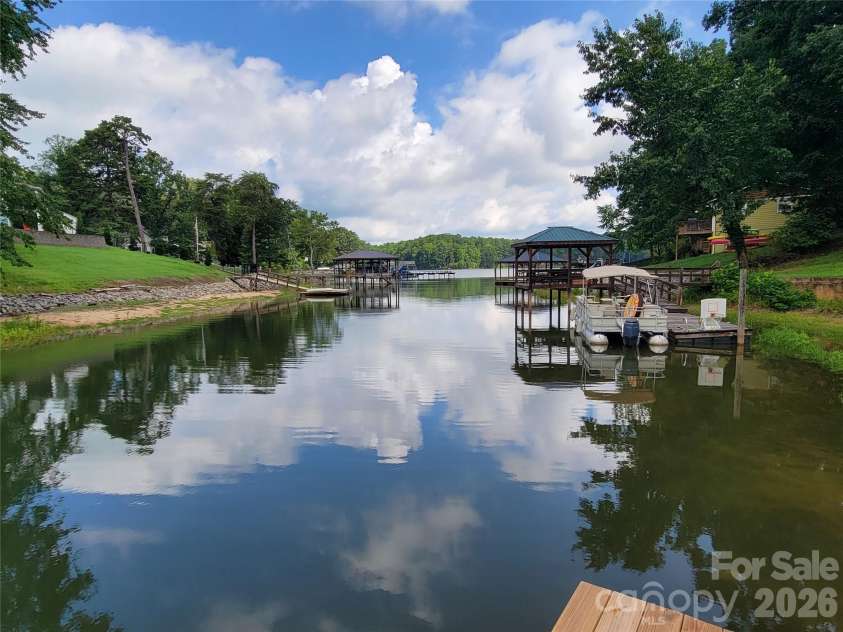 7224 Right Angle Street, Sherrills Ford, NC 28673.  MLS# CAR4411312, YatesRealty ID 44630. 