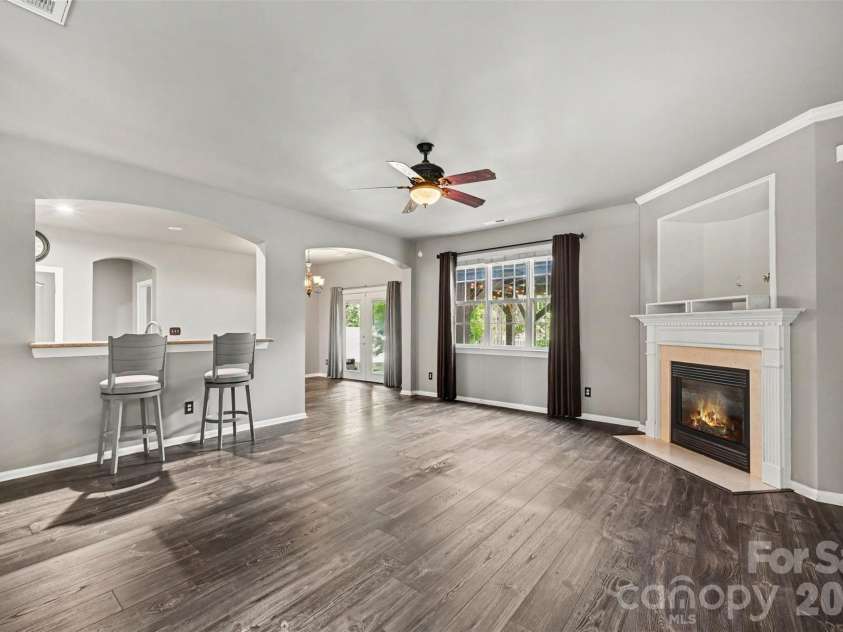 10139 Alvarado Way, Charlotte, NC 28277.  MLS# CAR4405380, YatesRealty ID 44631. 