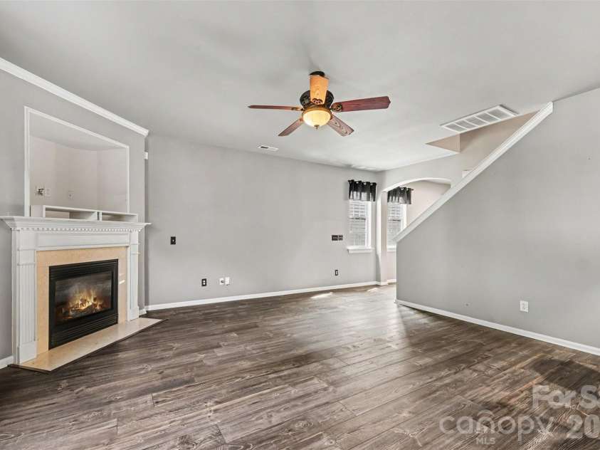 10139 Alvarado Way, Charlotte, NC 28277.  MLS# CAR4405380, YatesRealty ID 44631. 