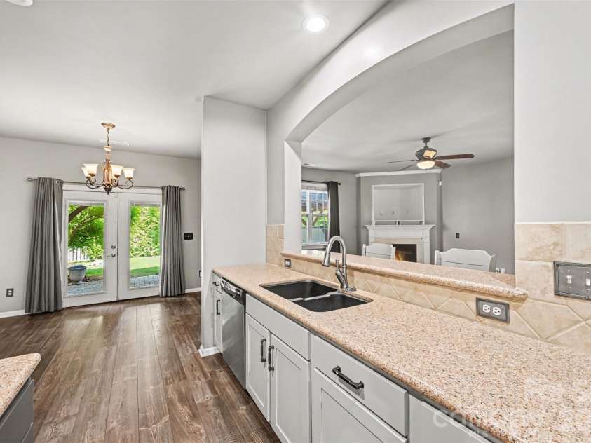10139 Alvarado Way, Charlotte, NC 28277.  MLS# CAR4405380, YatesRealty ID 44631. 