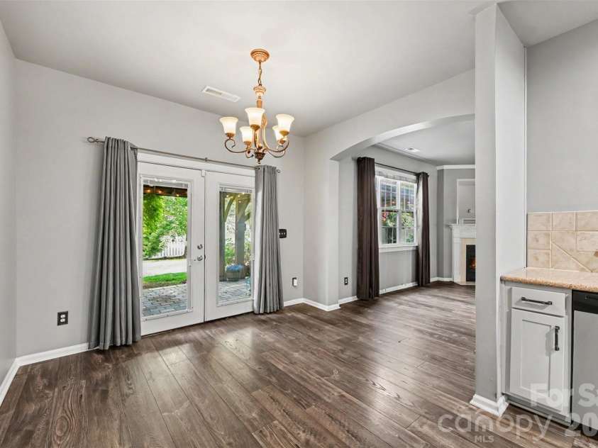 10139 Alvarado Way, Charlotte, NC 28277.  MLS# CAR4405380, YatesRealty ID 44631. 