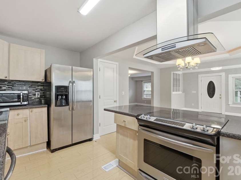 3717 Margaret Wallace Road, Matthews, NC 28105.  MLS# CAR4414896, YatesRealty ID 44632. 