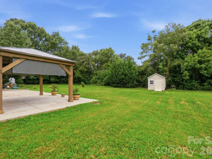 3717 Margaret Wallace Road, Matthews, NC 28105.  MLS# CAR4414896, YatesRealty ID 44632. 