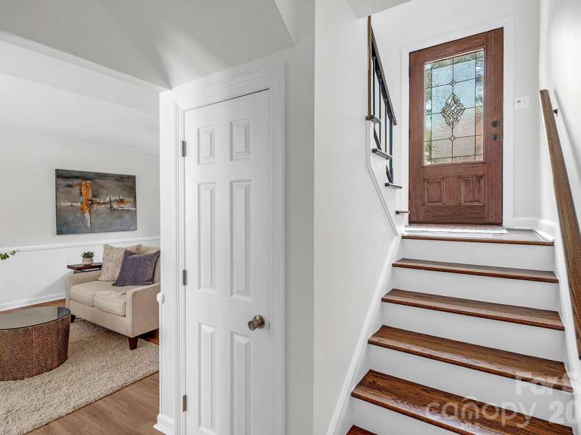 7318 Easen Court, Charlotte, NC 28211.  MLS# CAR4399783, YatesRealty ID 44634. 