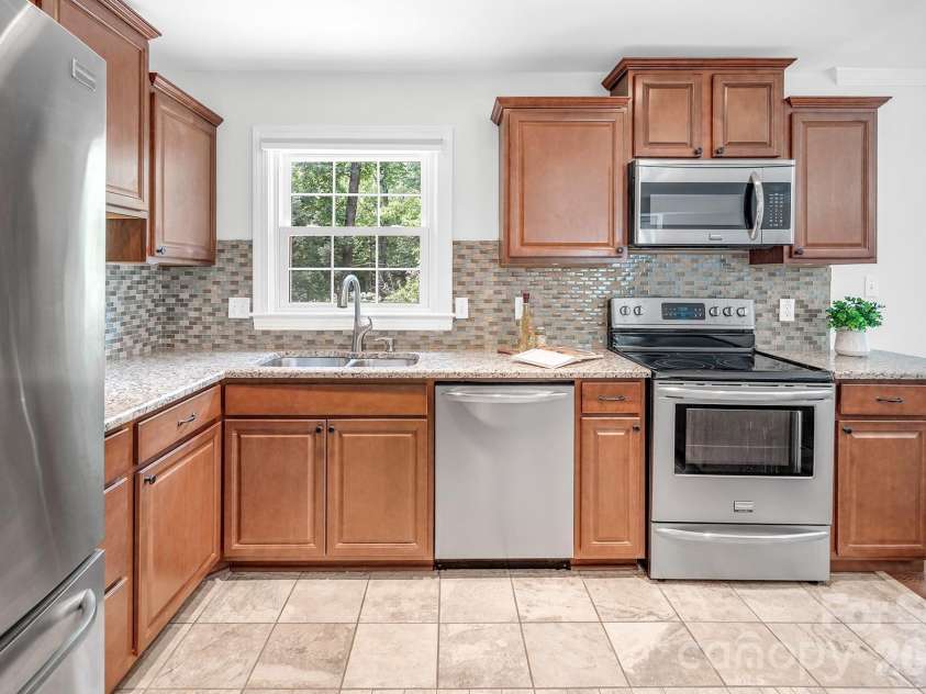 7318 Easen Court, Charlotte, NC 28211.  MLS# CAR4399783, YatesRealty ID 44634. 