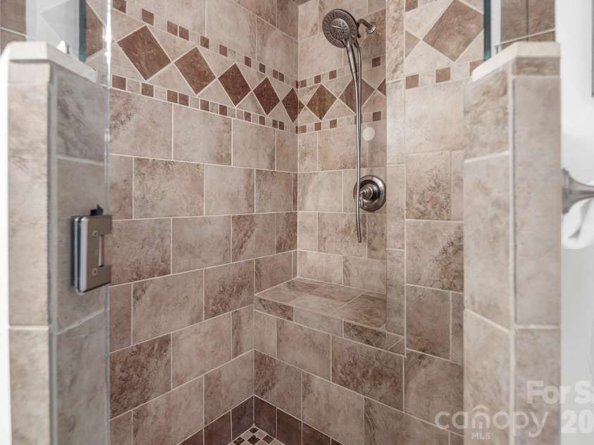 7318 Easen Court, Charlotte, NC 28211.  MLS# CAR4399783, YatesRealty ID 44634. 