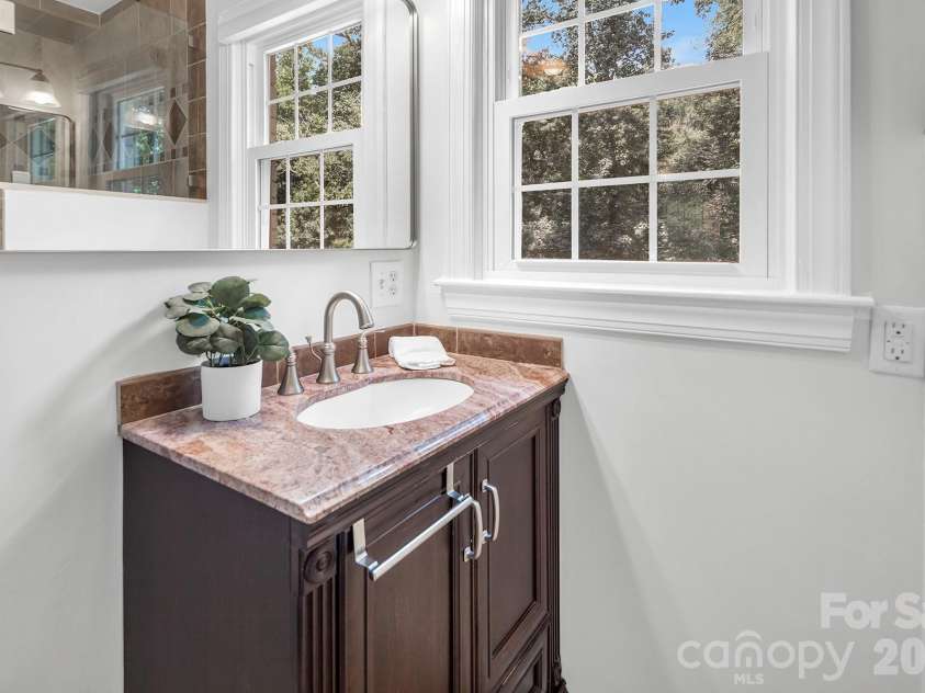 7318 Easen Court, Charlotte, NC 28211.  MLS# CAR4399783, YatesRealty ID 44634. 