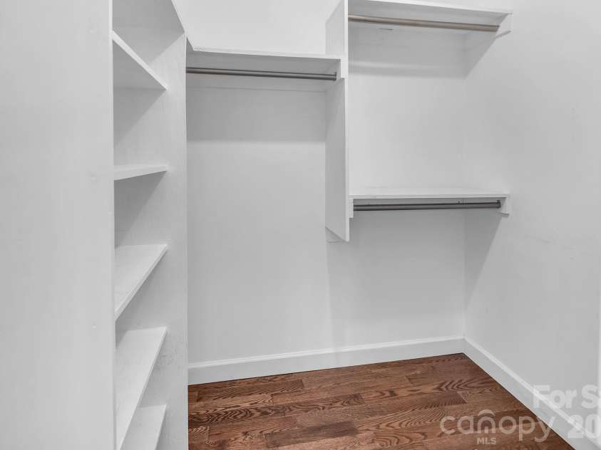 7318 Easen Court, Charlotte, NC 28211.  MLS# CAR4399783, YatesRealty ID 44634. 