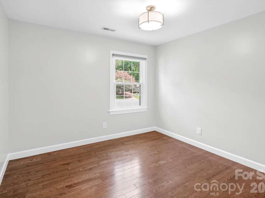 7318 Easen Court, Charlotte, NC 28211.  MLS# CAR4399783, YatesRealty ID 44634. 