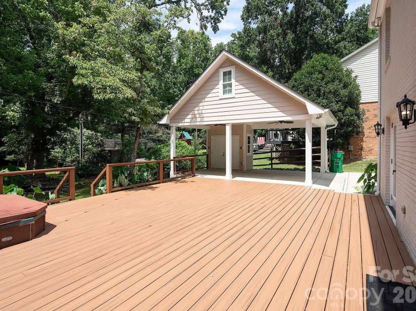 7318 Easen Court, Charlotte, NC 28211.  MLS# CAR4399783, YatesRealty ID 44634. 