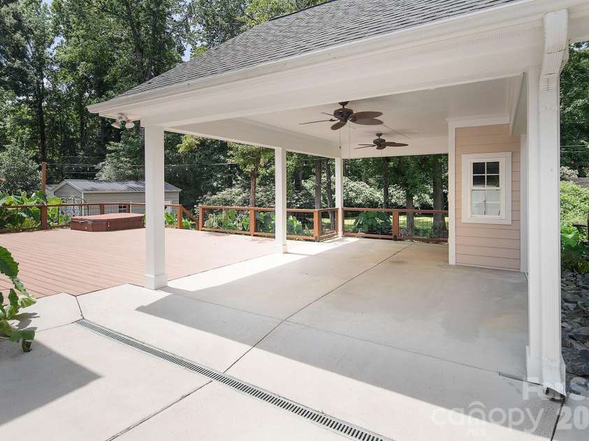 7318 Easen Court, Charlotte, NC 28211.  MLS# CAR4399783, YatesRealty ID 44634. 