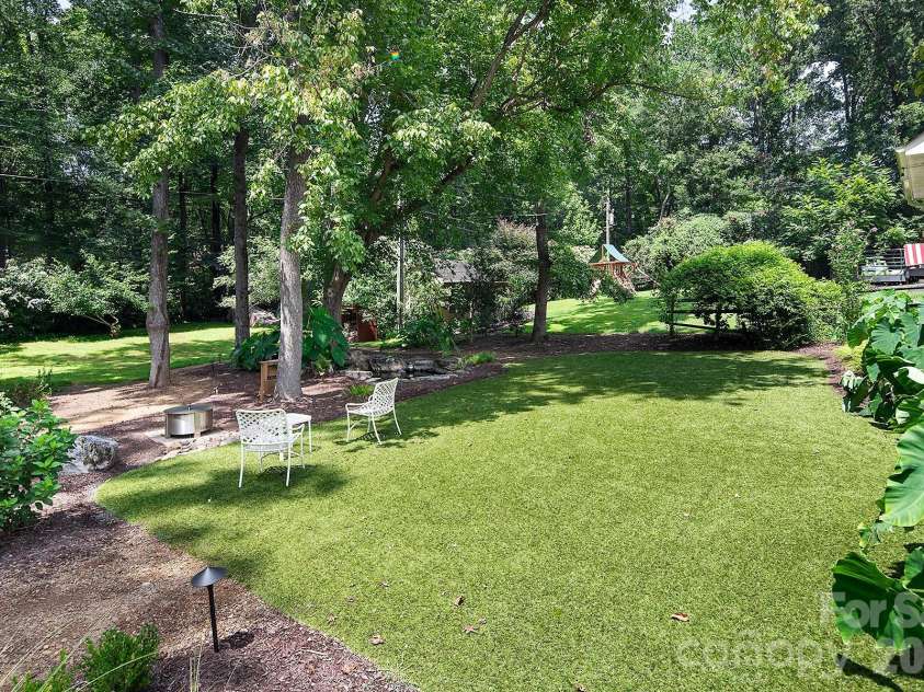 7318 Easen Court, Charlotte, NC 28211.  MLS# CAR4399783, YatesRealty ID 44634. 