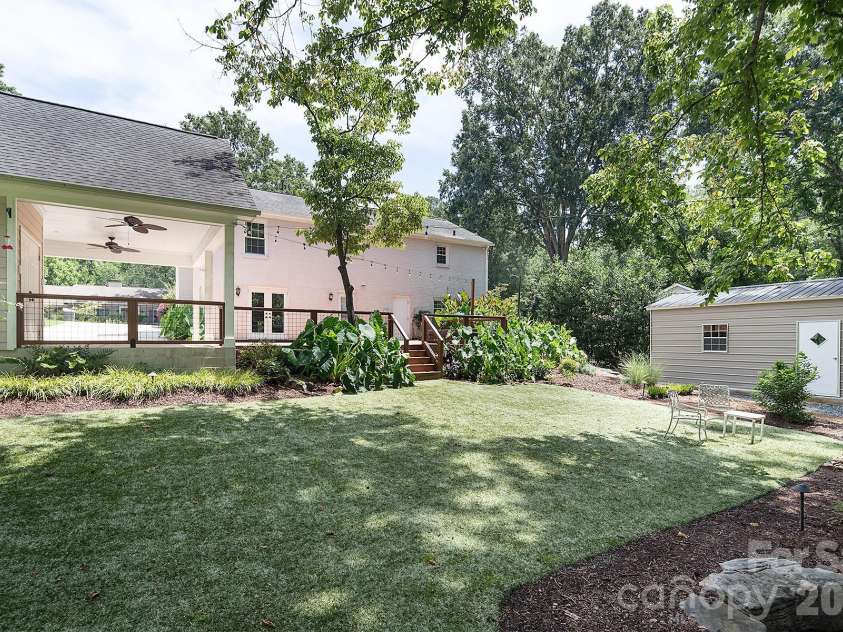 7318 Easen Court, Charlotte, NC 28211.  MLS# CAR4399783, YatesRealty ID 44634. 