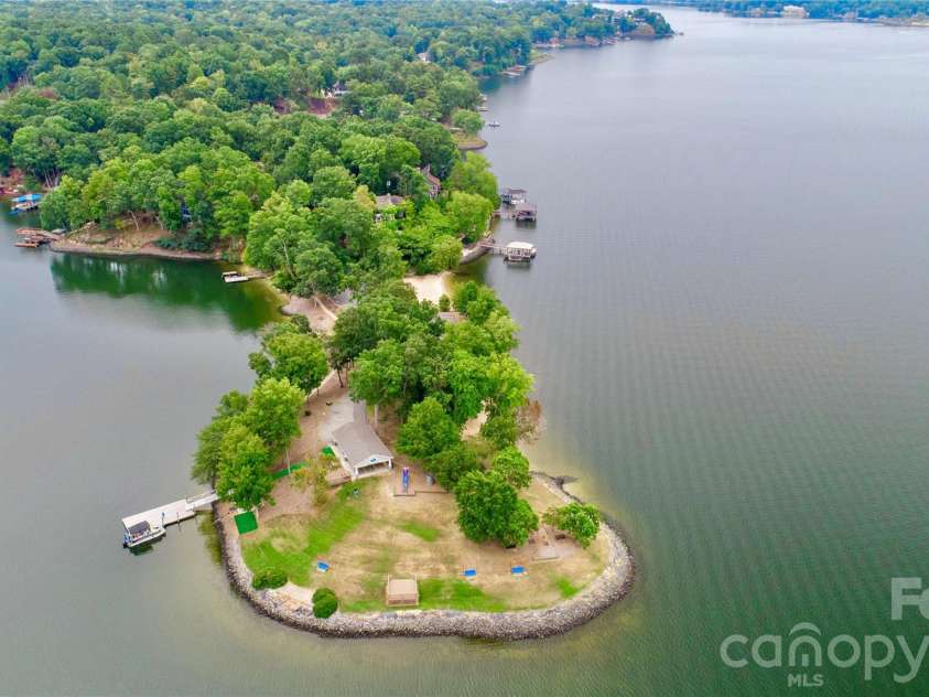7336 Cascading Pines Drive, Tega Cay, SC 29708.  MLS# CAR4411335, YatesRealty ID 44635. 