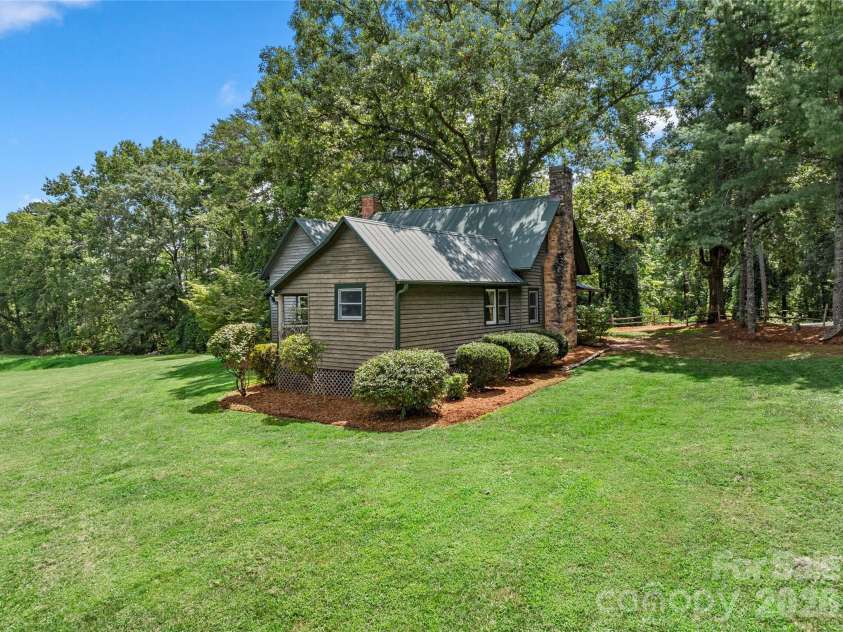 292 Fowler Road, Mill Spring, NC 28756.  MLS# CAR4415013, YatesRealty ID 44637. 