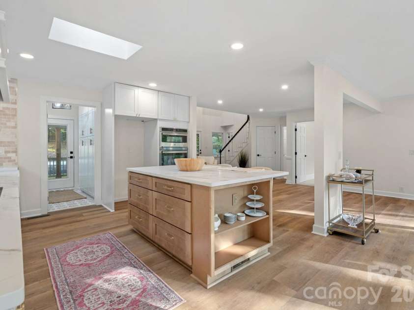 508 Red Barn Trail, Matthews, NC 28104.  MLS# CAR4413377, YatesRealty ID 44638. 