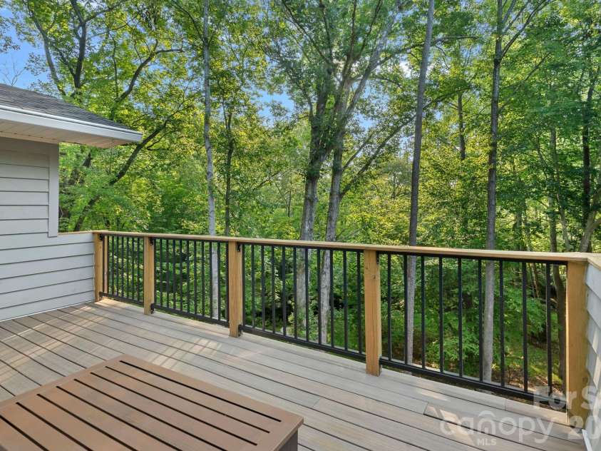 508 Red Barn Trail, Matthews, NC 28104.  MLS# CAR4413377, YatesRealty ID 44638. 