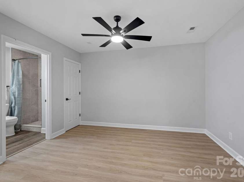 508 Red Barn Trail, Matthews, NC 28104.  MLS# CAR4413377, YatesRealty ID 44638. 