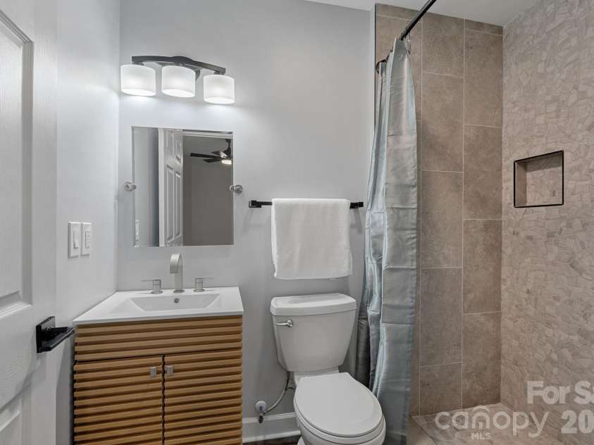 508 Red Barn Trail, Matthews, NC 28104.  MLS# CAR4413377, YatesRealty ID 44638. 