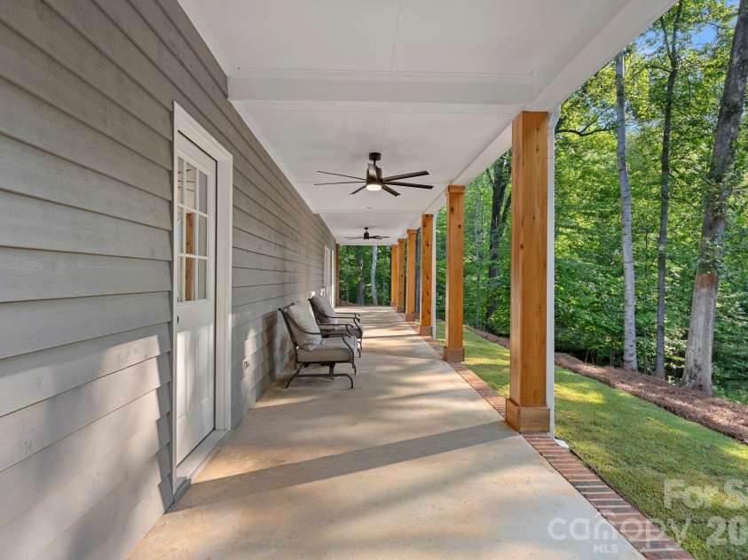 508 Red Barn Trail, Matthews, NC 28104.  MLS# CAR4413377, YatesRealty ID 44638. 