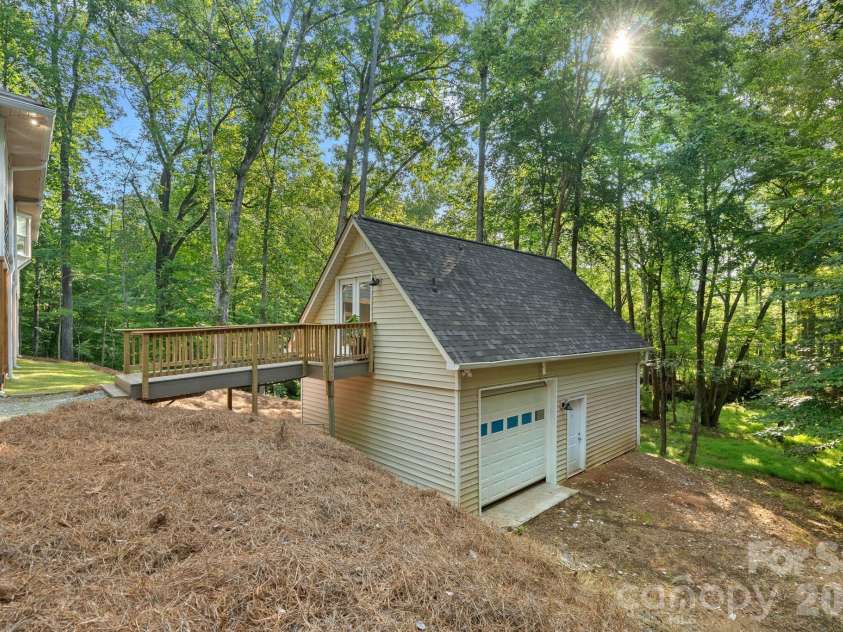 508 Red Barn Trail, Matthews, NC 28104.  MLS# CAR4413377, YatesRealty ID 44638. 