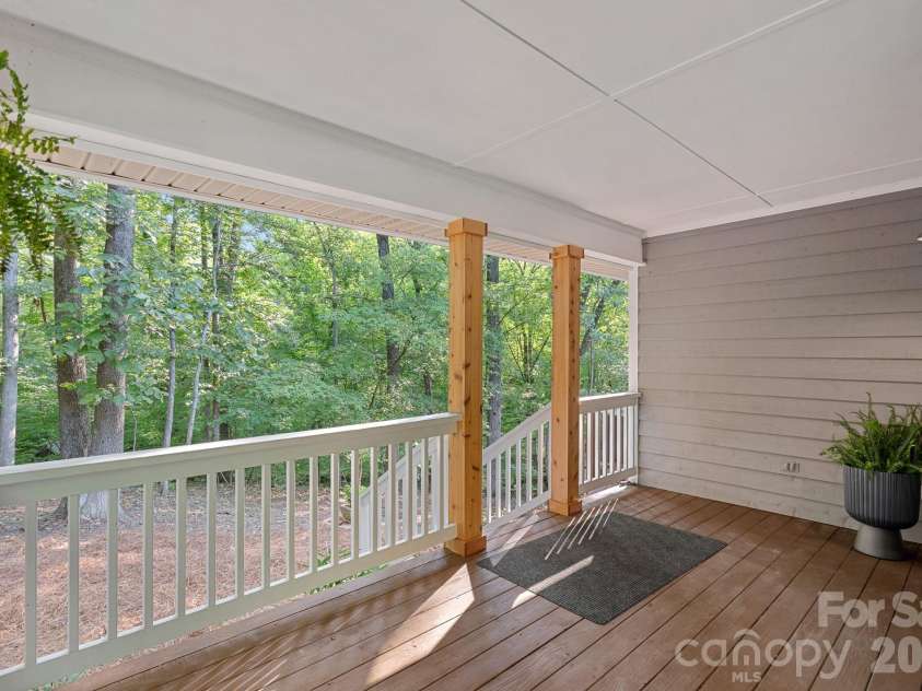 508 Red Barn Trail, Matthews, NC 28104.  MLS# CAR4413377, YatesRealty ID 44638. 
