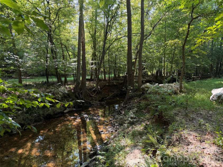508 Red Barn Trail, Matthews, NC 28104.  MLS# CAR4413377, YatesRealty ID 44638. 