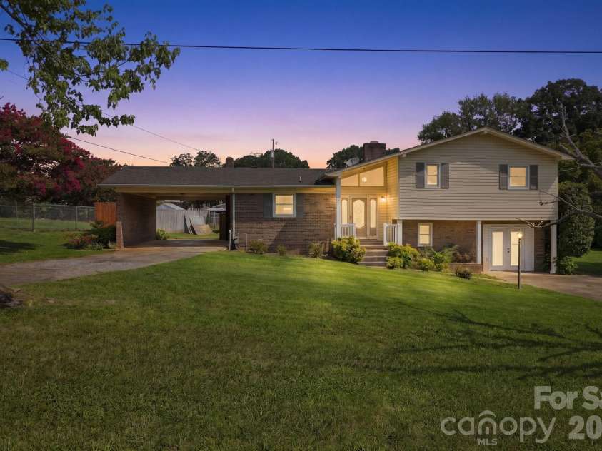 19 Pj Mcree Road, Maiden, NC 28650.  MLS# CAR4414681, YatesRealty ID 44639. Virtual twilight