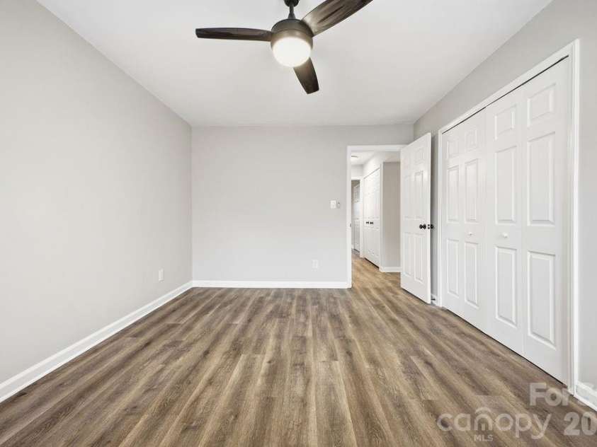 1605 Abbey Circle, Asheville, NC 28805.  MLS# CAR4332167, YatesRealty ID 4464. 