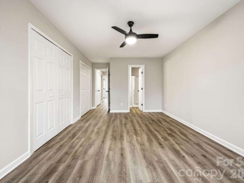 1605 Abbey Circle, Asheville, NC 28805.  MLS# CAR4332167, YatesRealty ID 4464. 