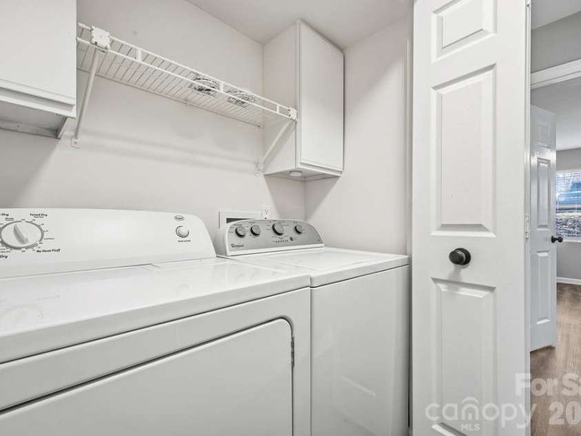 1605 Abbey Circle, Asheville, NC 28805.  MLS# CAR4332167, YatesRealty ID 4464. 