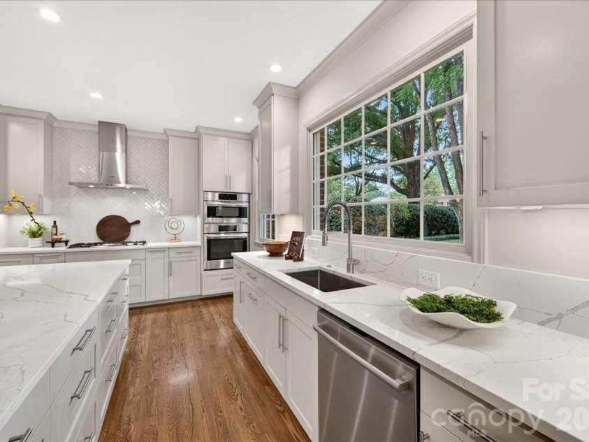 2349 Thetford Court, Charlotte, NC 28211.  MLS# CAR4413043, YatesRealty ID 44641. 