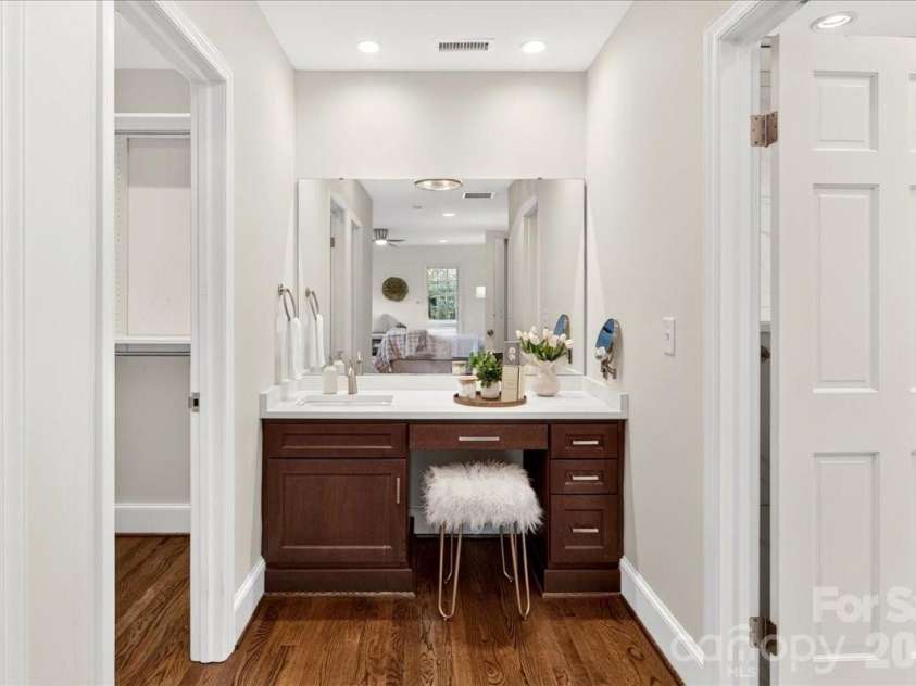 2349 Thetford Court, Charlotte, NC 28211.  MLS# CAR4413043, YatesRealty ID 44641. 