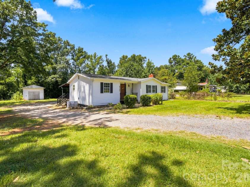 4709 Charlotte Highway, Lancaster, SC 29720.  MLS# CAR4397487, YatesRealty ID 44642. UDSA approved for eligible buyers