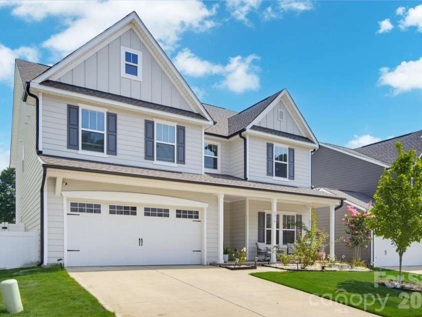 5016 Mooreland Oaks Way, Mount Holly, NC 28120.  MLS# CAR4409781, YatesRealty ID 44643. 
