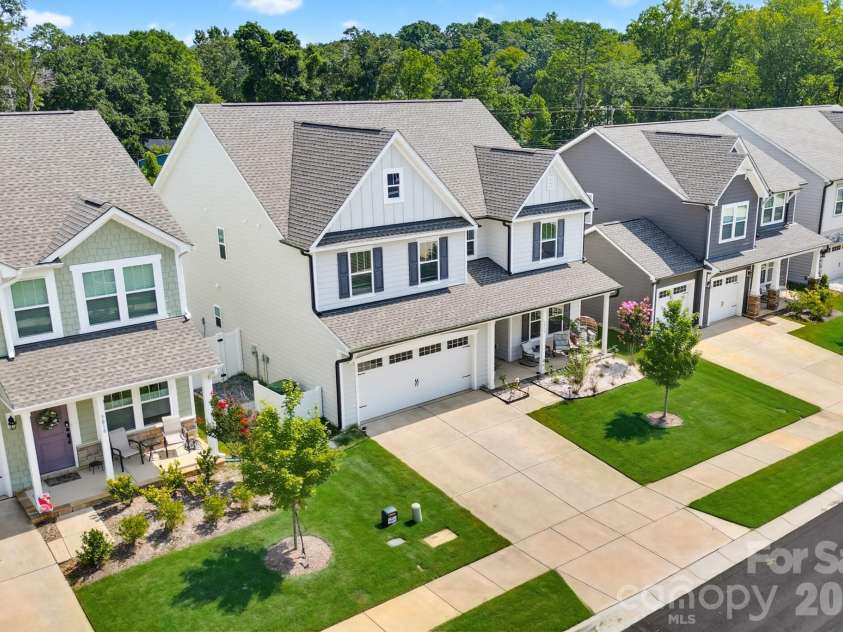 5016 Mooreland Oaks Way, Mount Holly, NC 28120.  MLS# CAR4409781, YatesRealty ID 44643. 
