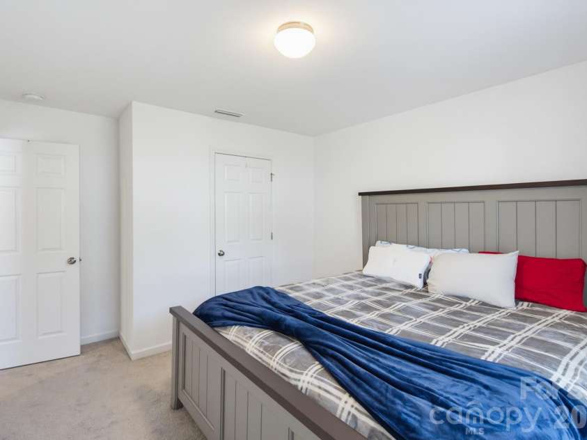 5016 Mooreland Oaks Way, Mount Holly, NC 28120.  MLS# CAR4409781, YatesRealty ID 44643. 