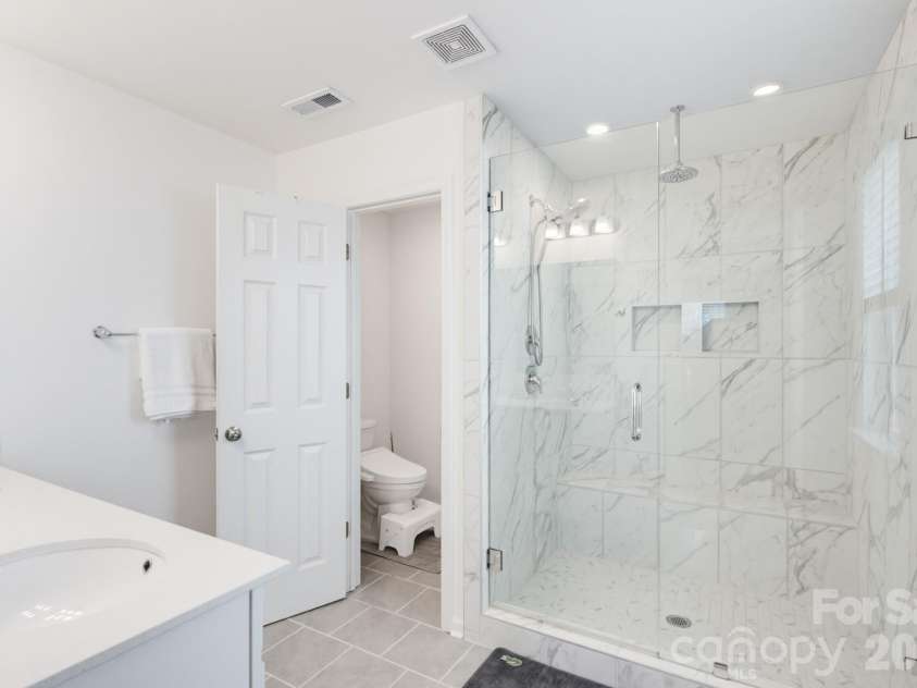 5016 Mooreland Oaks Way, Mount Holly, NC 28120.  MLS# CAR4409781, YatesRealty ID 44643. 
