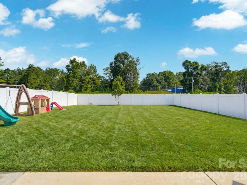 5016 Mooreland Oaks Way, Mount Holly, NC 28120.  MLS# CAR4409781, YatesRealty ID 44643. 