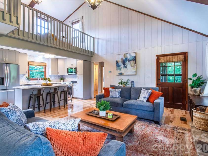 132 Hurd Road, Canton, NC 28716.  MLS# CAR4411733, YatesRealty ID 44644. 