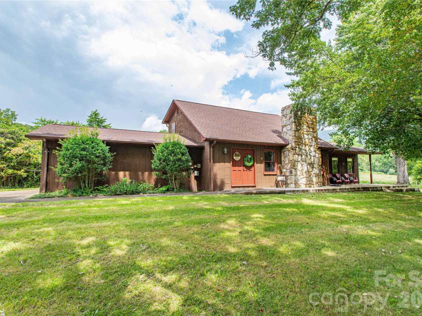 132 Hurd Road, Canton, NC 28716.  MLS# CAR4411733, YatesRealty ID 44644. Fully updated house