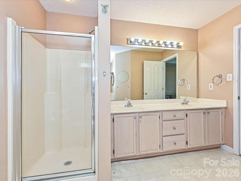 13939 Dingess Road, Charlotte, NC 28273.  MLS# CAR4414279, YatesRealty ID 44645. 